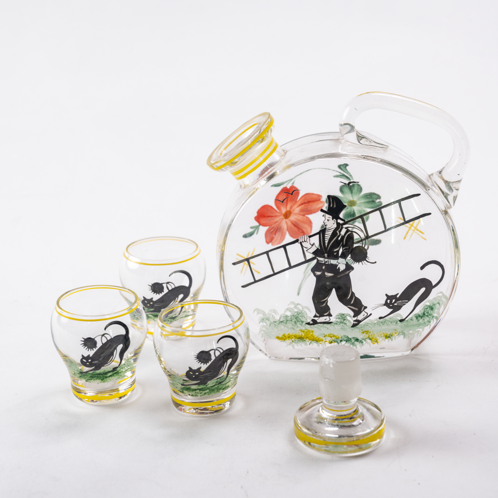 Black cat decanter &amp; shot glass set