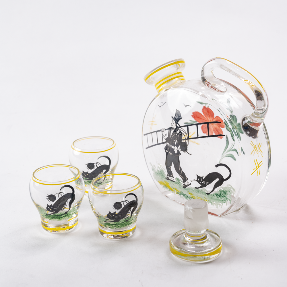 Black cat decanter &amp; shot glass set