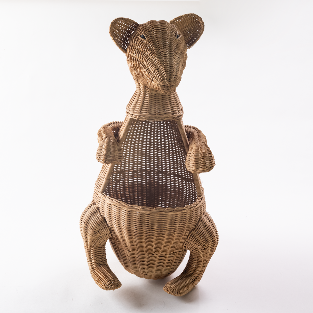 Wicker kangaroo basket